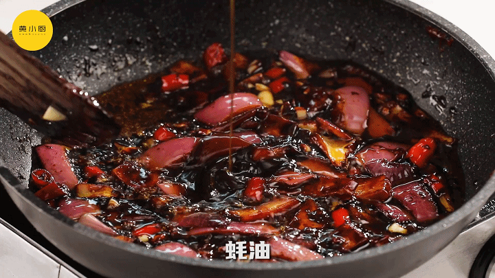 香辣鱿鱼丝怎么做，怎样做香辣鱿鱼丝（超越夜宵摊的香辣鱿鱼）