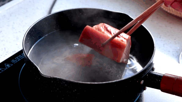 豆腐和腊肉怎么做不辣，上锅一蒸轻松搞定