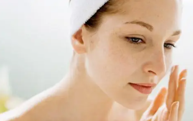 秋冬护肤六大误区，秋冬护肤六大误区是什么（秋冬护肤尽量避开这6个误区）