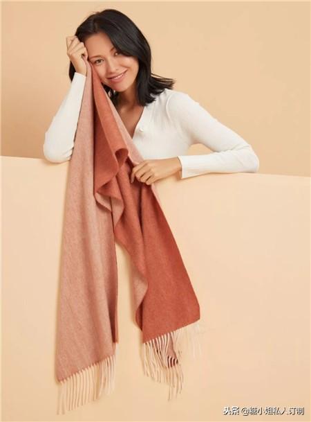 珊瑚橙和什么颜色最搭，珊瑚橙的颜色（显白显嫩温柔又养眼也可以这么简单）