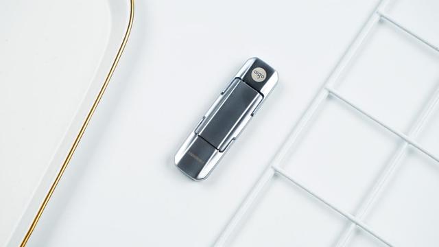 手机优盘的使用方法，手机优盘的使用方法视频（手机连接U盘也可以很简单）