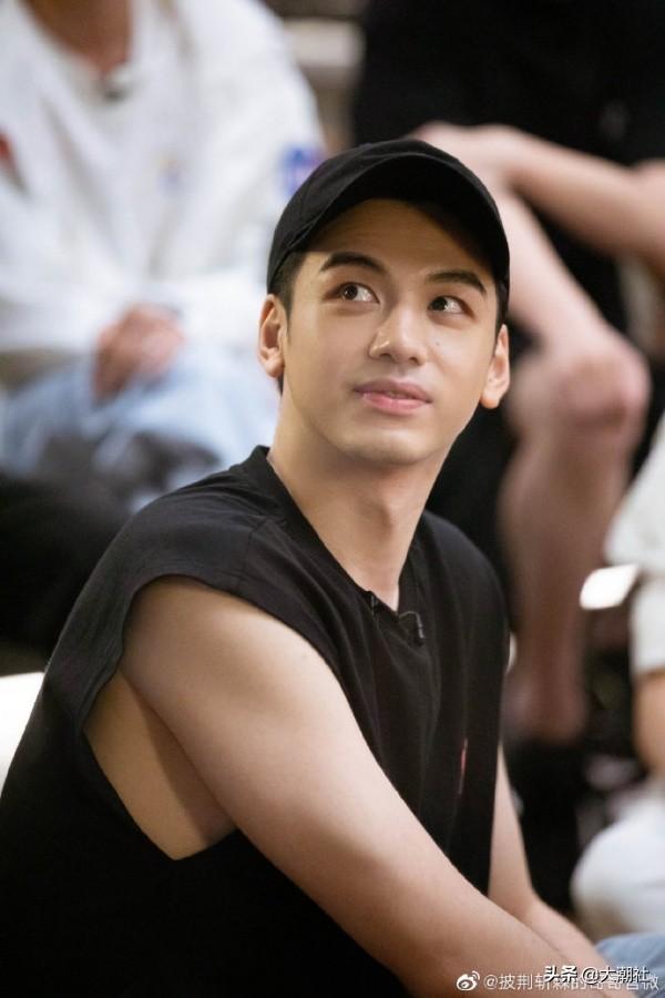 李响(29岁)白举纲(28岁)布瑞吉(28岁)