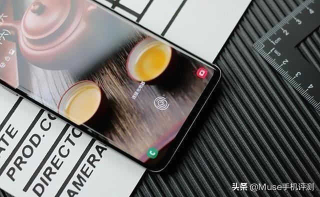 三星galaxys10好用吗，三星S10良心使用体验——这2个地方很赞