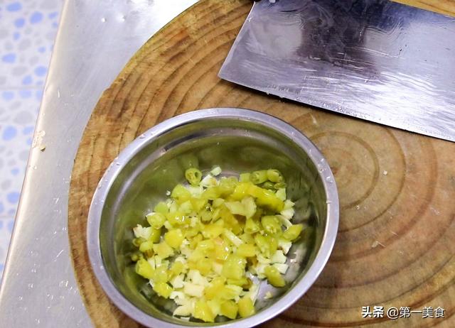 鸡胗怎么洗，鸡胗怎么洗鸡胗（炒鸡胗别急着焯水）