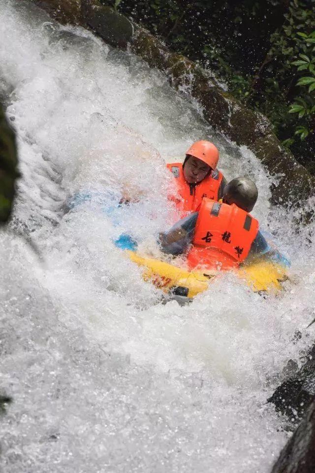 古龙峡漂流好玩吗，清远古龙峡漂流好玩吗（还有空中飞人+漂流+求婚圣地……）