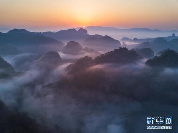 福建南平：武夷山风光秀美