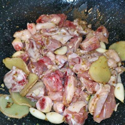 椰香咖喱鸡怎么弄，椰香咖喱鸡块（东南亚椰香咖喱鸡）