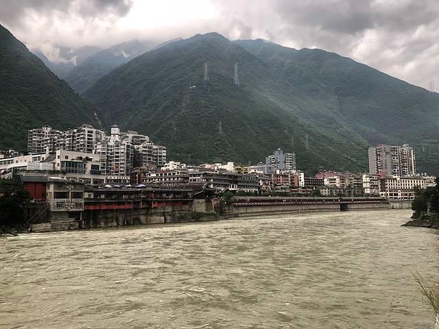 稻城在哪，四川稻城亚丁几月份去合适（你是人间值得-稻城亚丁）