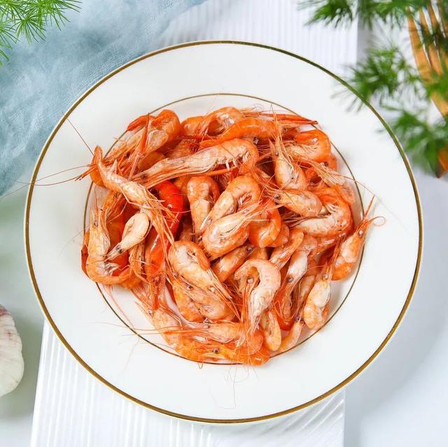 低嘌呤食物一览表，嘌呤高的食物一览表（最新食物嘌呤排行榜）