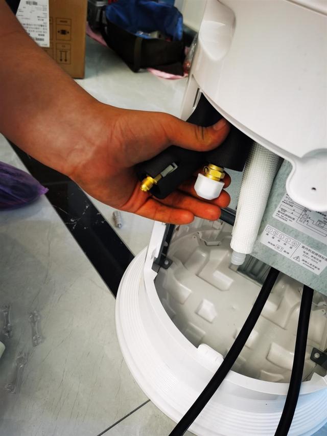 立式空调有外机吗，屋内立式空调有外机吗（小米立式柔风空调评测）