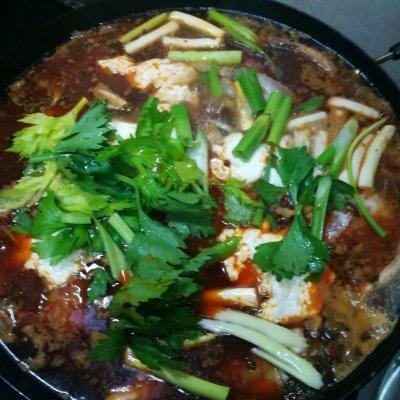 豆花火锅的做法，麻辣豆花火锅的做法大全窍门（私房豆花鱼火锅最香的吃法）