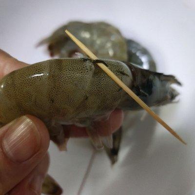 蒸虾仁鸡蛋羹教程，怎样用虾仁蒸鸡蛋羹（超爽滑的虾仁鸡蛋羹）