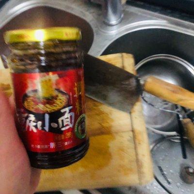 西红柿炒方便面，酸甜口味素炒方便面的做法（原来做辣炒方便面这么简单）