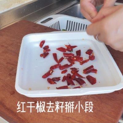 爆炒海灵菇怎么做，鲜海菇怎么炒（这样的辣炒海灵菇你能吃多少）