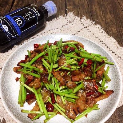 正宗藜蒿炒腊肉做法，十大赣菜之藜蒿炒腊肉这样吃