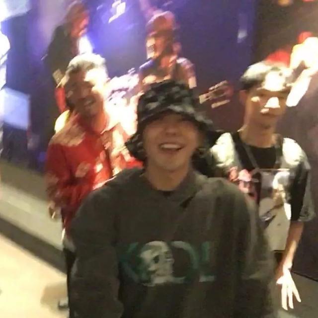 模糊头像  了解一下？微信，模糊头像  了解一下（氛围感模糊头像）