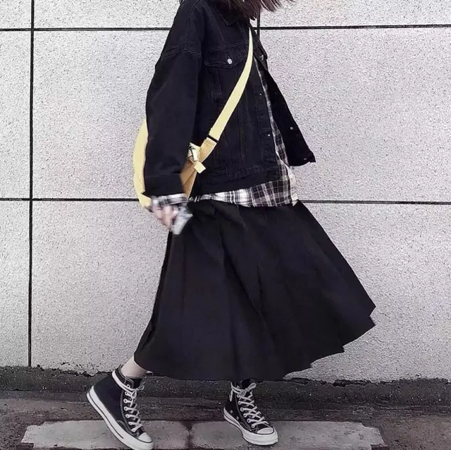 怀着爱意，带着虔诚，保持温柔，追逐星星，怀着爱意 带着虔诚 保持温柔 追逐星星（追逐星星.图片）