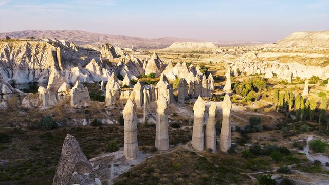 热气球下面的篮子叫什么，上面一个气球下面一个篮子（在热气球盛开的卡帕多奇亚）