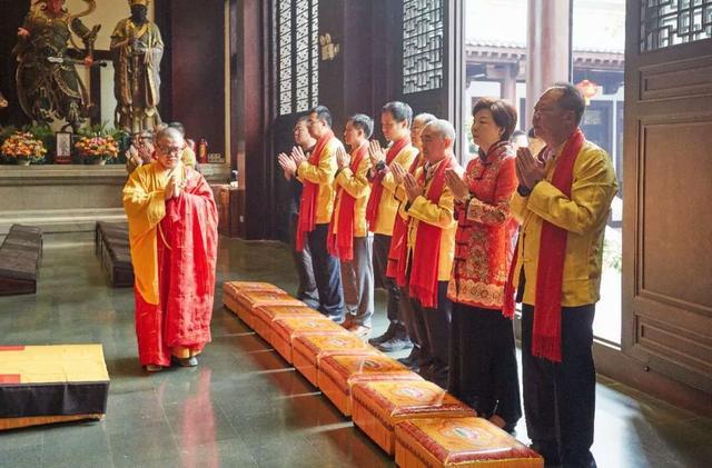 普宁以前是归属哪里的，普宁籍霸气的地产大亨黄楚龙