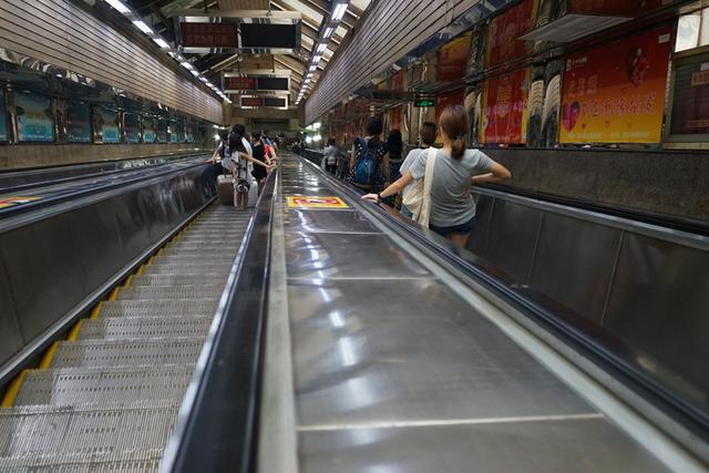 重庆旅游景点介绍，重庆旅游景点介绍30字（重庆不得不去的12个旅游地）