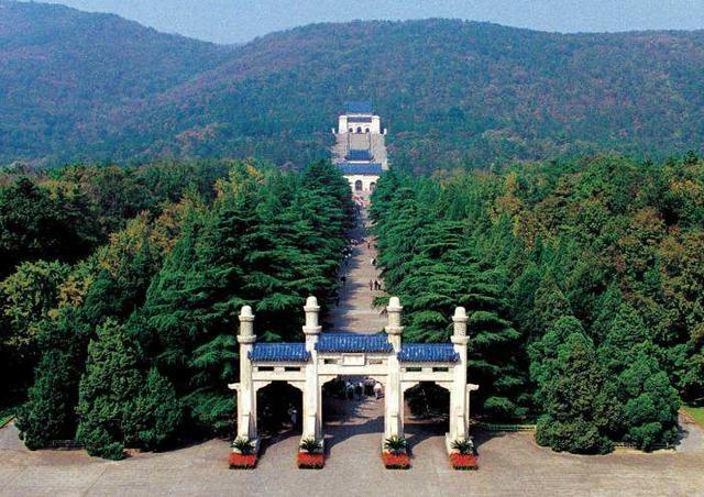 南京中山陵平面图，南京中山陵立面图（探访南京老建筑：中山陵）