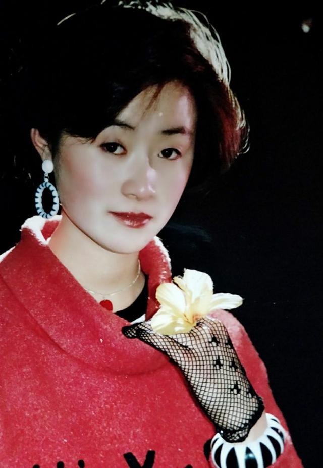 似水流年歌词，一个普通人的芳华：流年似水