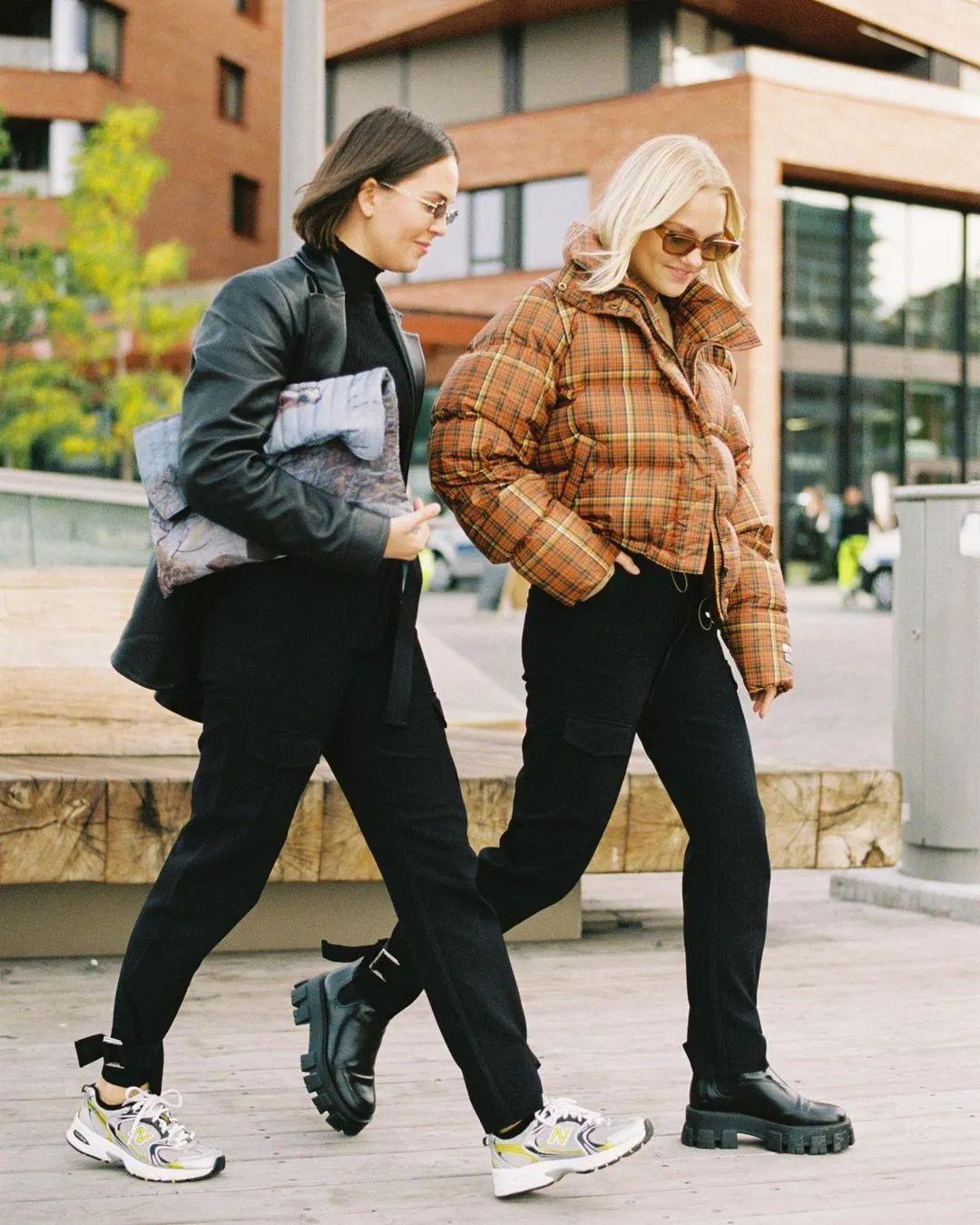 云南少数民族服饰，云南各民族的服饰（体育生羽绒服火了）