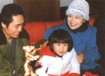 巩俐为何与二任丈夫离婚，巩俐被张艺谋