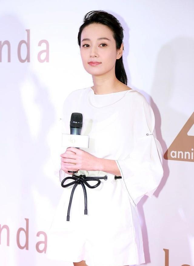 孙俪的各种短发发型，留短发很美的6位女星
