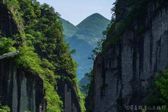 巫溪旅游攻略自由行，打卡重庆第一深谷却被这条悬崖天路惊艳