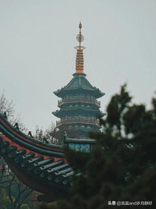 寺院</div>
				<div class=