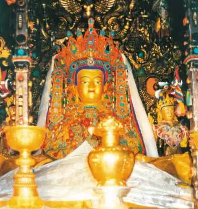 金瓶掣签怎么选灵童，什么是金瓶挚签（西藏6岁男孩被认定为转世灵童）