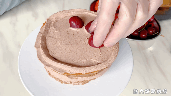 怎样做生日蛋糕，怎样做生日蛋糕的奶油（不用花钱订蛋糕）