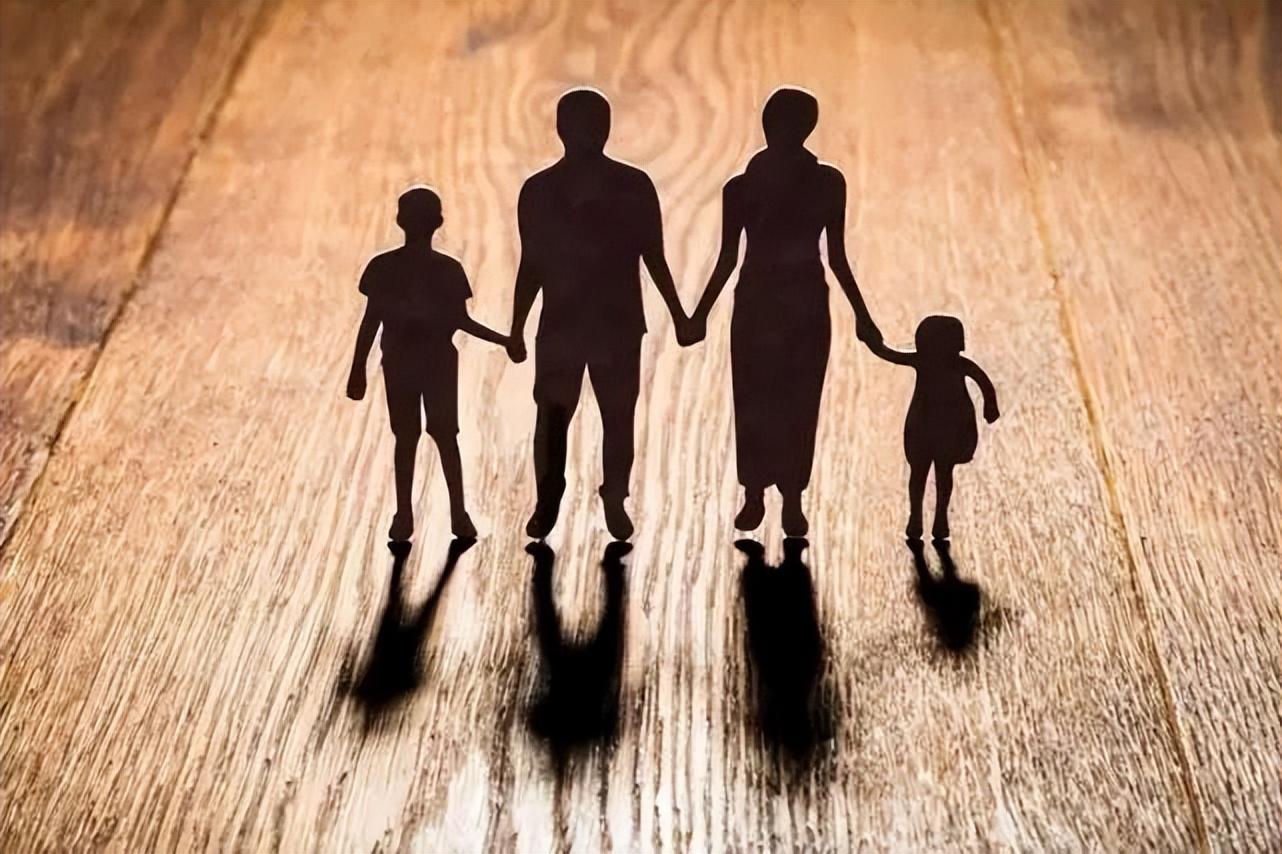 儿时母爱如何影响恋爱婚姻？心理学揭示关系奥秘