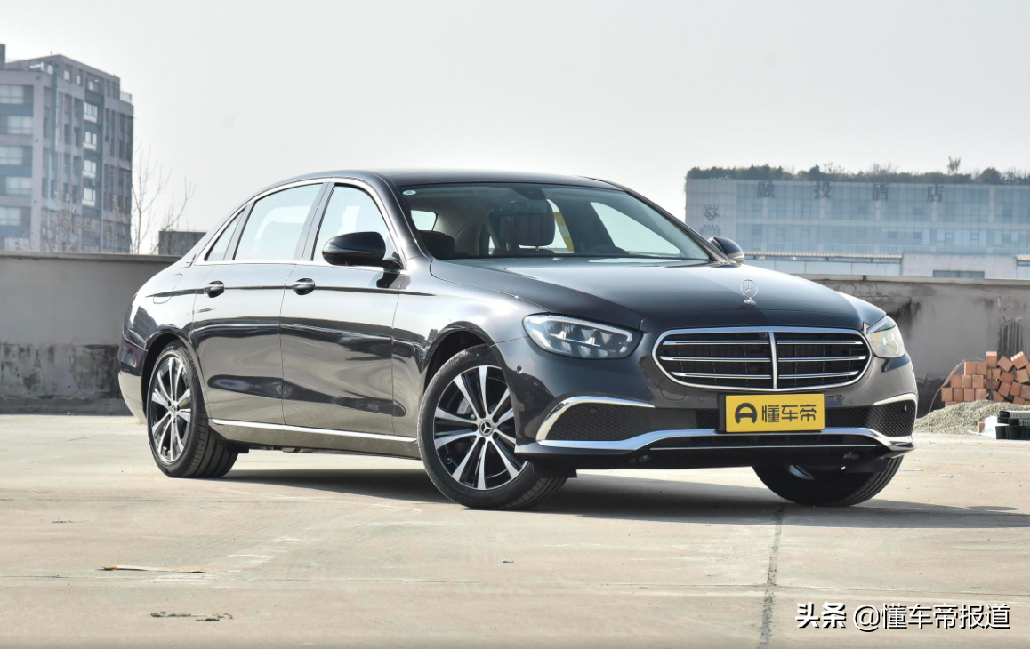 奔驰e300l新车报价2022款价格（e300l内饰外观豪华、43W起售）