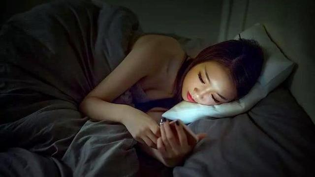 失眠吃维生素几，维生素一天补充多少（可适当补充3种维生素）