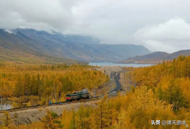 第一亚欧大陆桥，第二亚欧大陆桥（途经1000多个车站）