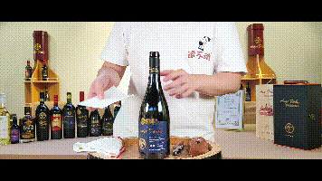 制作葡萄酒的方法步骤，怎样制作葡萄酒的方法（如何优雅的给葡萄酒开瓶图文详解）