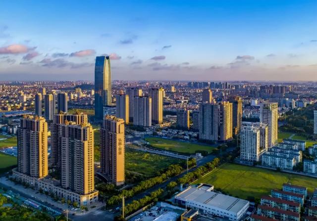 昆山有几个区，昆山有几个区和几个镇（太仓、昆山谁是真正的“上海后花园”）