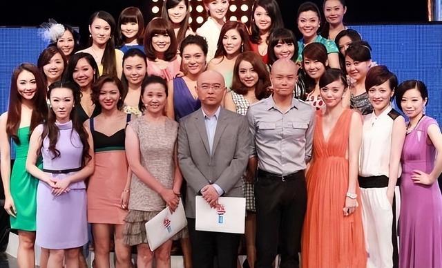 拜金女马诺现状怎么样，那个“宁可哭也要坐宝马”的女孩马诺