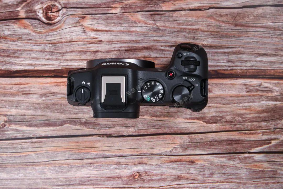 号称“小R6II”的万元级全画幅微单EOS R8评测报告