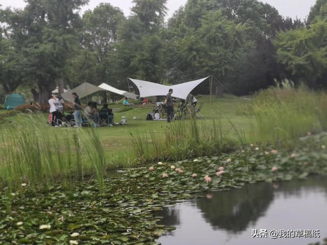 十一假期出游可畅玩银杏湖乐园，湖光山色风景迷人