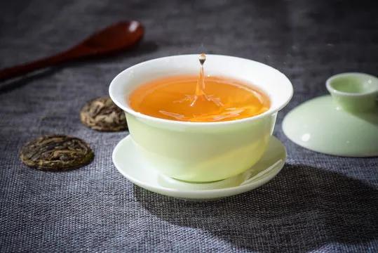 养肝护肝喝什么茶最好（建议多喝这4种茶，天然“护肝王”）