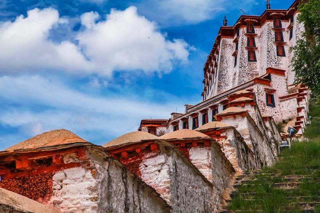 有哪些旅游景点，中国有哪些旅游胜地（推荐国内10个必打卡的名胜古迹）