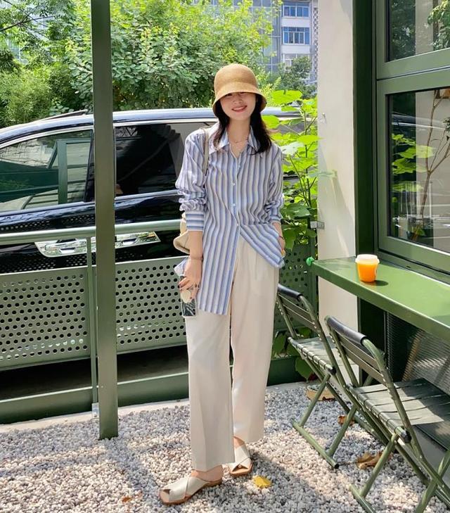 白色裤子穿搭，白色裤子穿搭图片男（最近流行这2种“白裤子”）