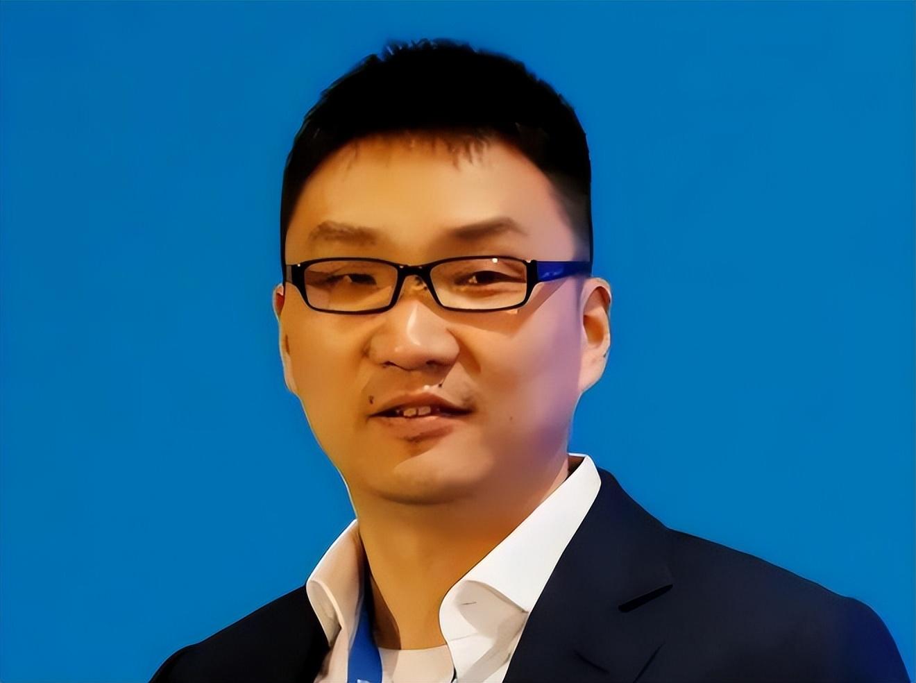 上海首富的儿子身家超过2千亿,母亲却遗憾地拒绝坐出租车