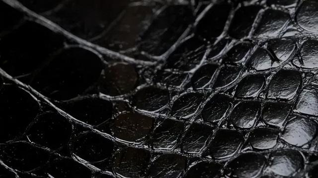 仿皮是什么材质，沙发仿皮是什么材质（时尚界的新宠——水果皮革）