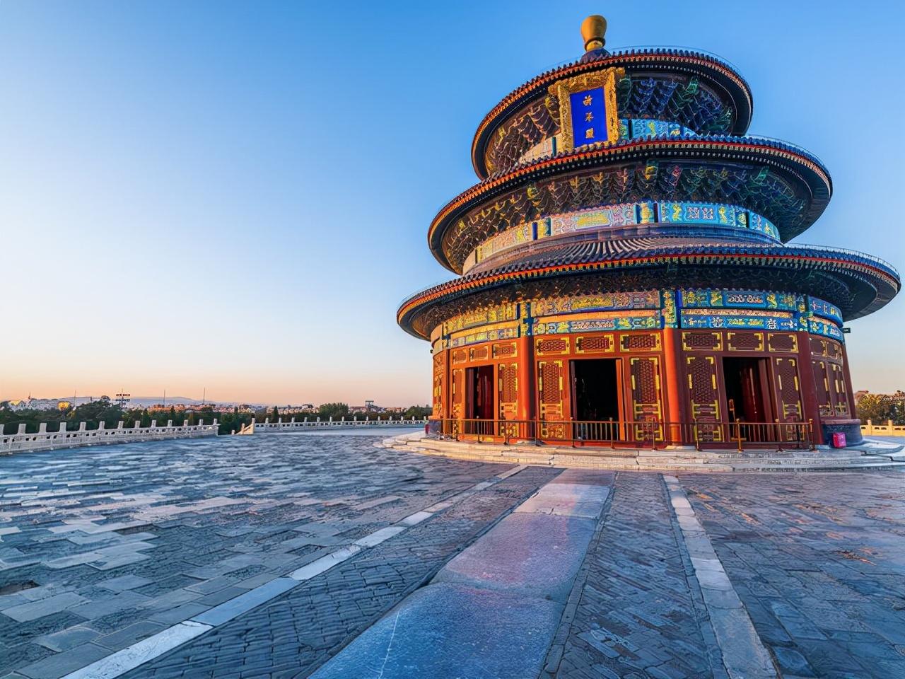 到了北京,最大的感受就是北京的景点过于分散,自己玩的话容易走回头路