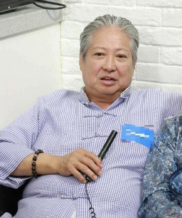 洪金宝小儿子洪天明，曾暴瘦长期坐轮椅引担忧