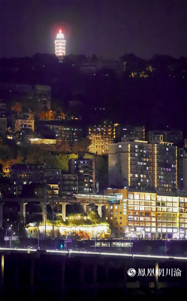 轻轨2号线全线站点线路图，新风貌丨打卡重庆轨道交通“最美车站”②单轨2号线